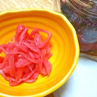 ほんのりピンクな梅酢で漬けた紅生姜